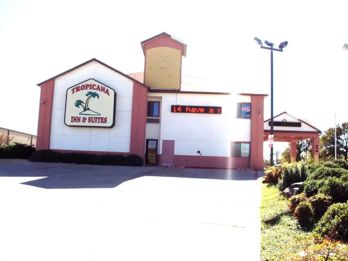 Tropicana Inn And Suites