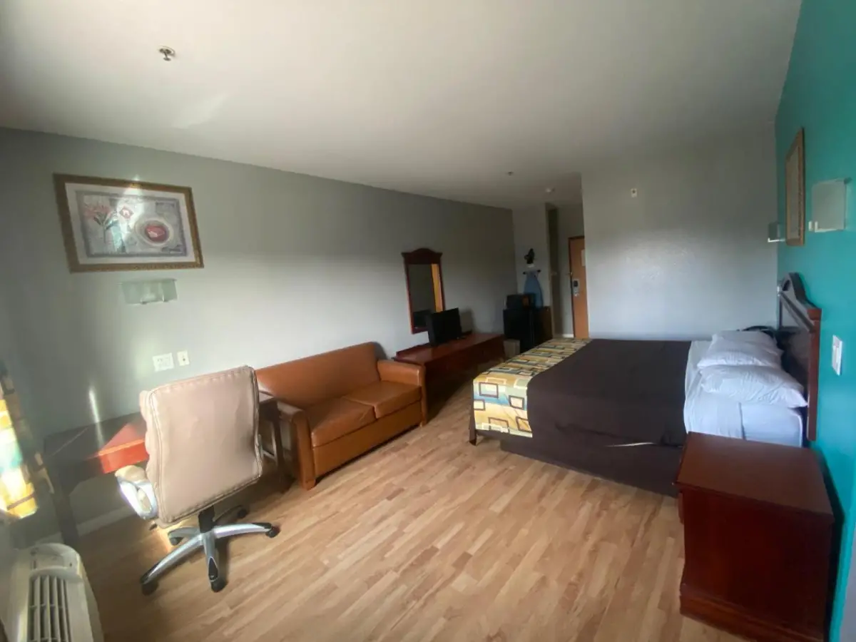Tropicana Inn And Suites Main image